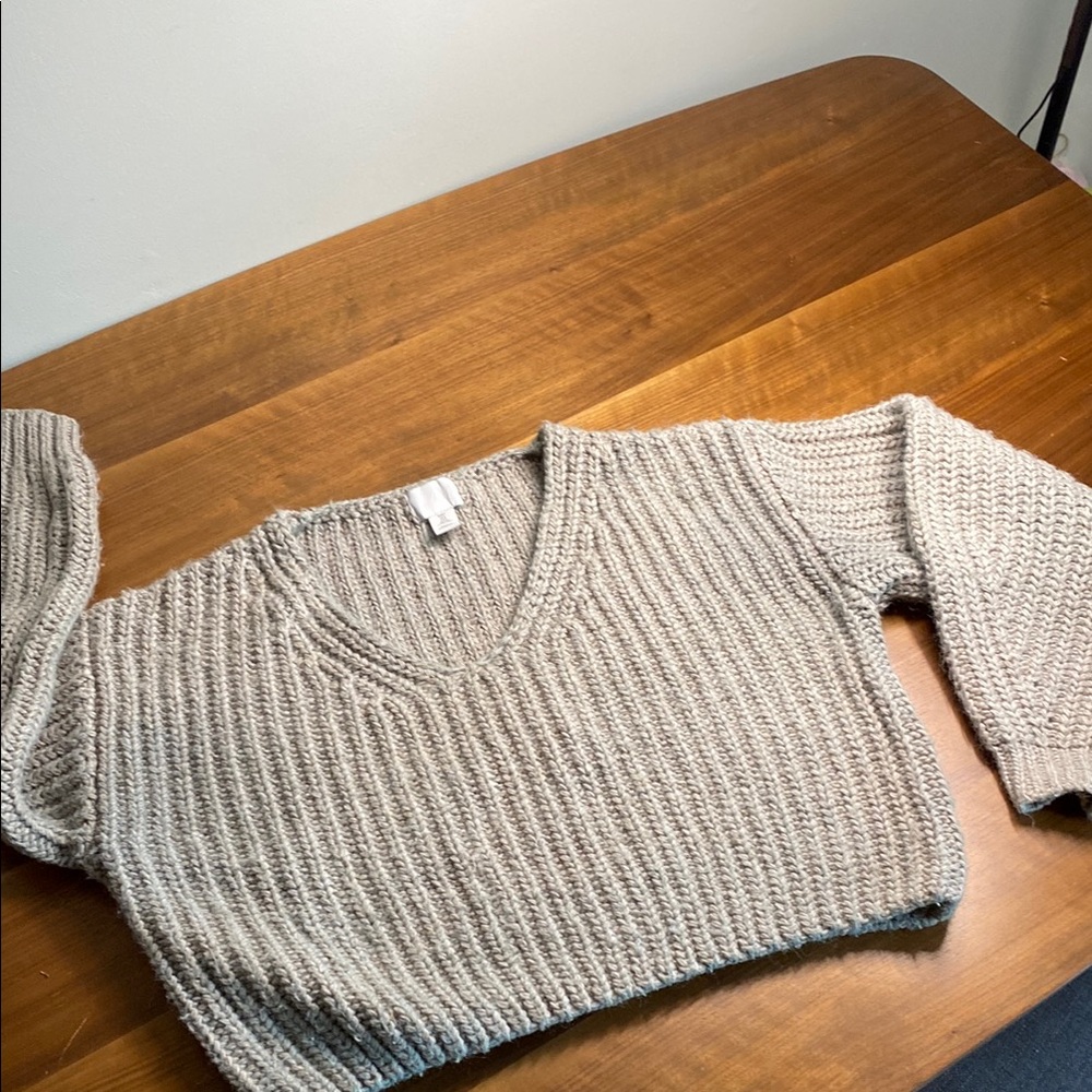 H&M Cozy Knit V-Neck Sweater - Grey
